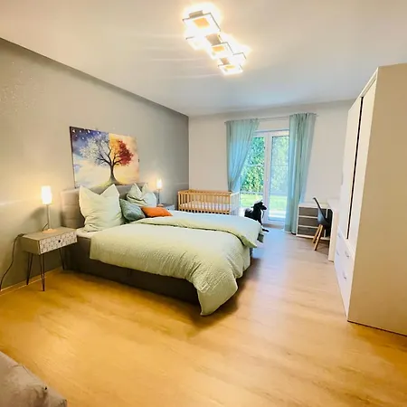 The Villa Toscana, A Serene Retreat In Center Of Friedrichshafen City With Lush Green Lawns, Terrace & Private Garage- Lidl, Bakery Walking Distance- Bodenseecenter, Sportsbad 3 Mins, Lake 7 Mins Exterior photo