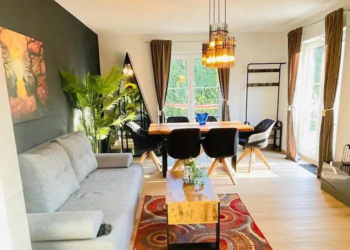 The Villa Toscana, A Serene Retreat In Center Of Friedrichshafen City With Lush Green Lawns, Terrace & Private Garage- Lidl, Bakery Walking Distance- Bodenseecenter, Sportsbad 3 Mins, Lake 7 Mins