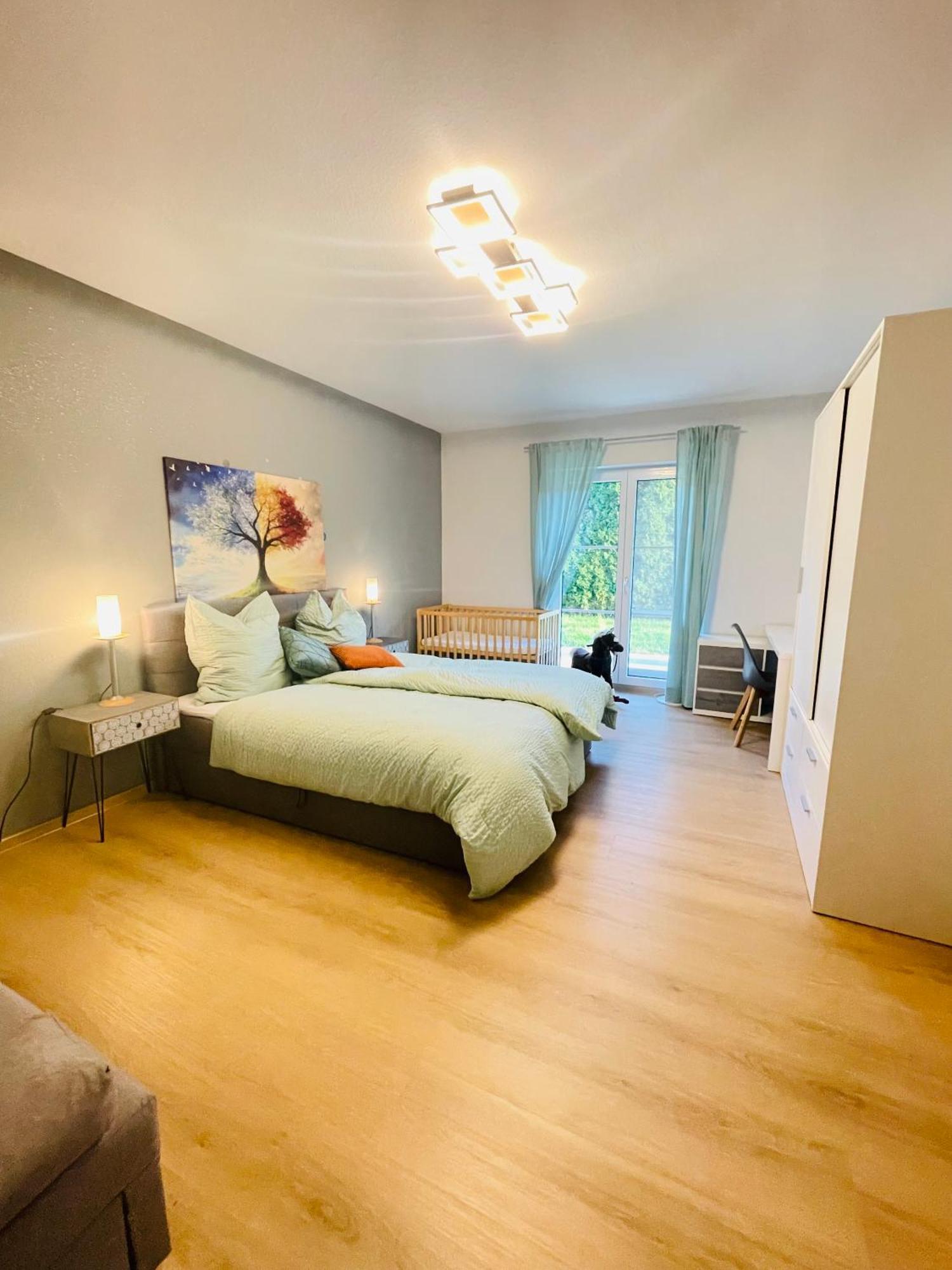 Villa The Toscana, A Serene Retreat In Center Of With Lush Lawns, Terrace & Private Garage- Lidl, Bakery Walking Distance- Bodenseecenter, Sportsbad 3 Mins, 7 Mins